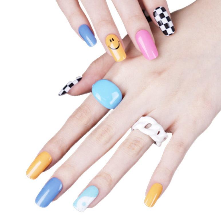 a manicure with different colors of y2k vibes – hanakoko