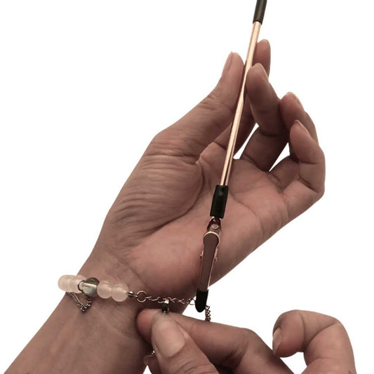 Easy Bracelet Clasp Helper for One-Hand Wear