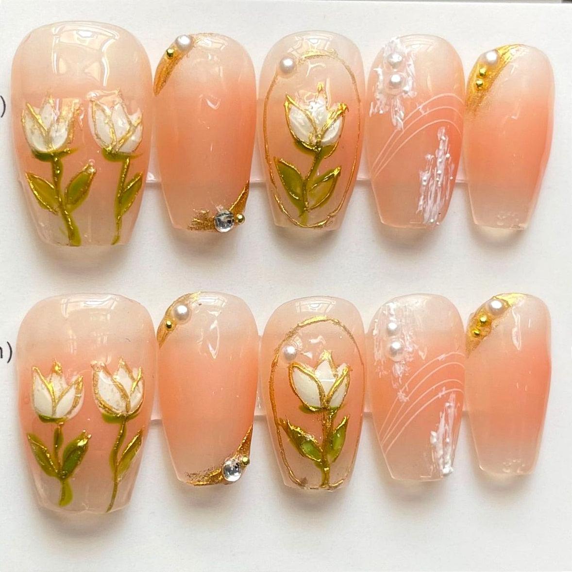 nails detailed with flowers and leaves – hanakoko